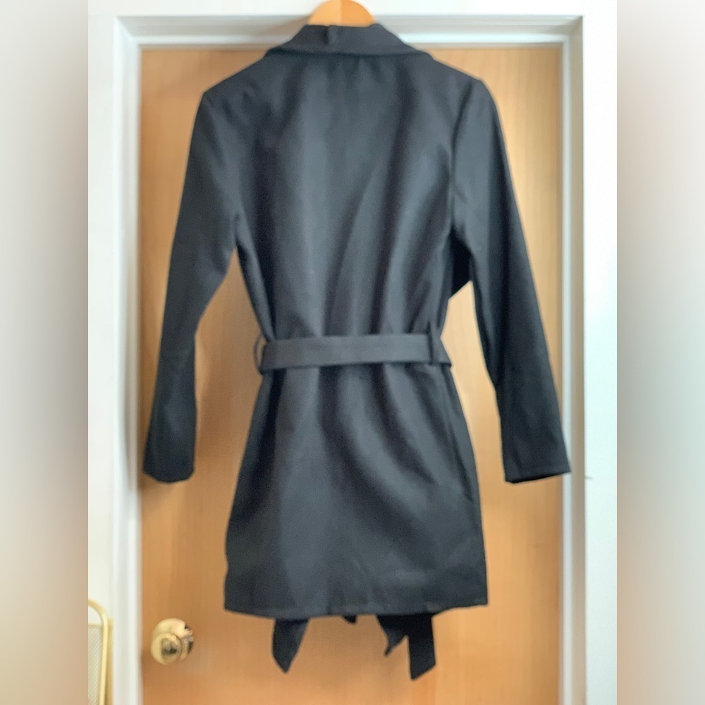 Fashion Nova Stylish Black Wrap Coat.  Size-Small - Picture 3 of 4